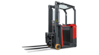 Il carrello elevatore elettrico E10 a marchio Linde Material Handling può essere impiegato in molteplici modi anche negli spazi più stretti.
