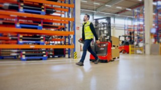 Stoccatore L10 - L16 B di Linde Material Handling Video sugli stoccatori L10 - L16 B di Linde Material Handling